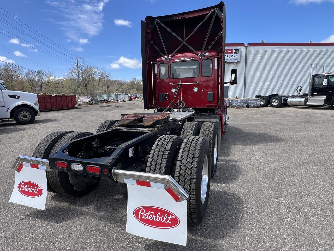 2022 Peterbilt 579 Fargo ND