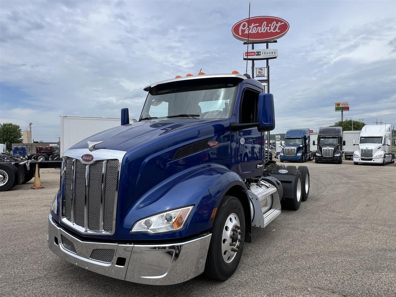 2022 Peterbilt 579 Non-Sleeper