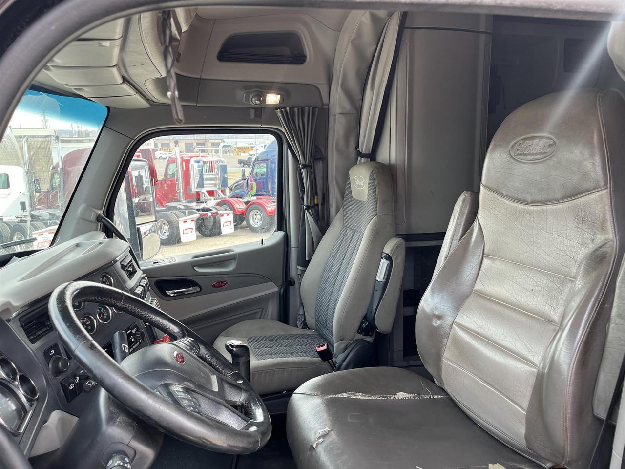 2022 Peterbilt 579 72&quot; Raised Roof Fargo ND