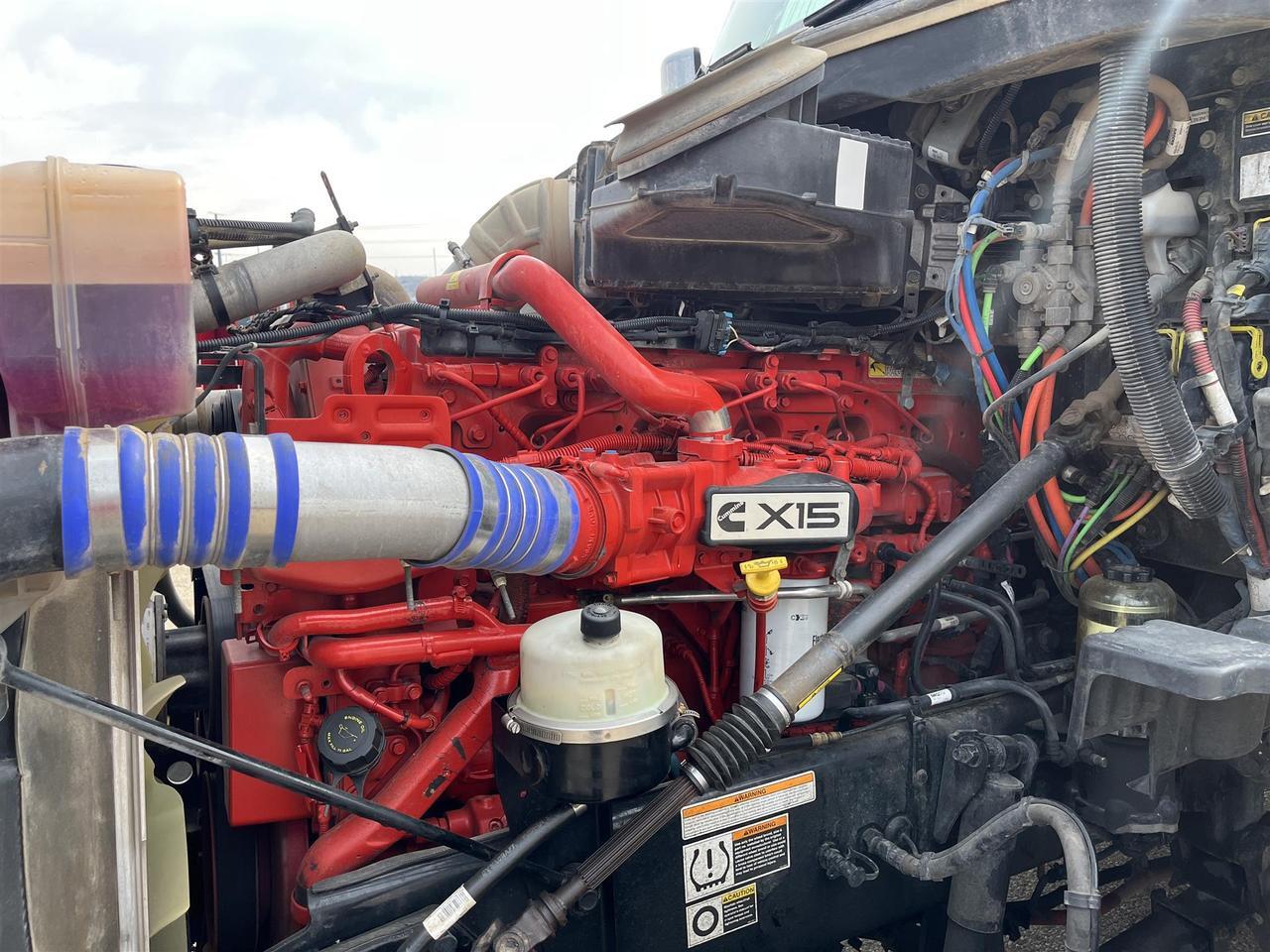 2022 Peterbilt 579 72&quot; Raised Roof Fargo ND