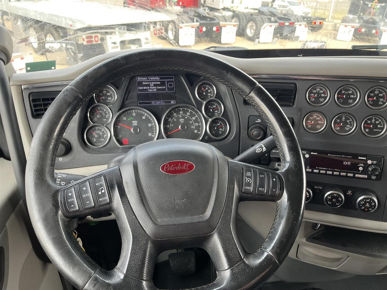 2022 Peterbilt 579 72&quot; Raised Roof Fargo ND