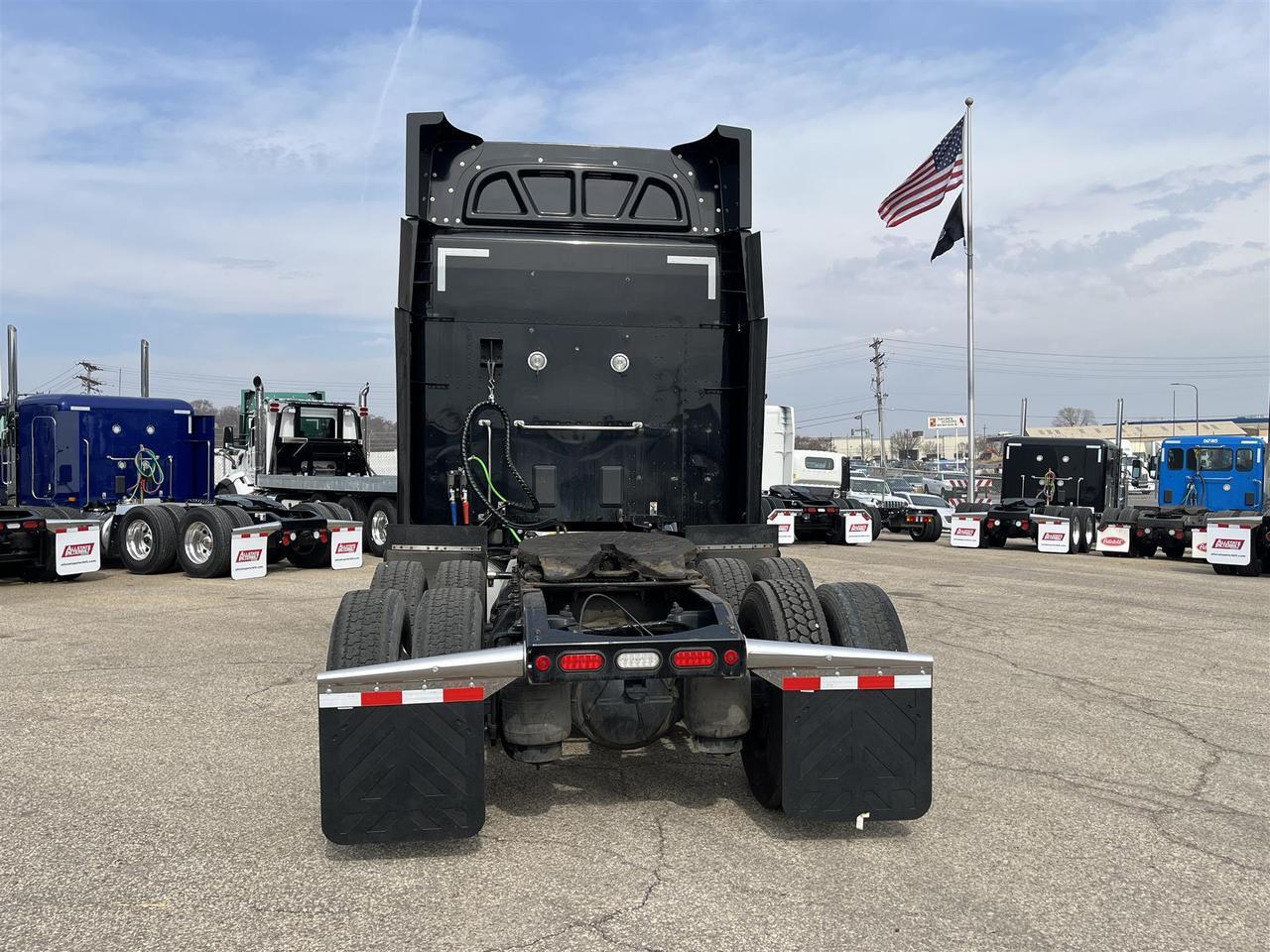 2022 Peterbilt 579 72&quot; Raised Roof Fargo ND