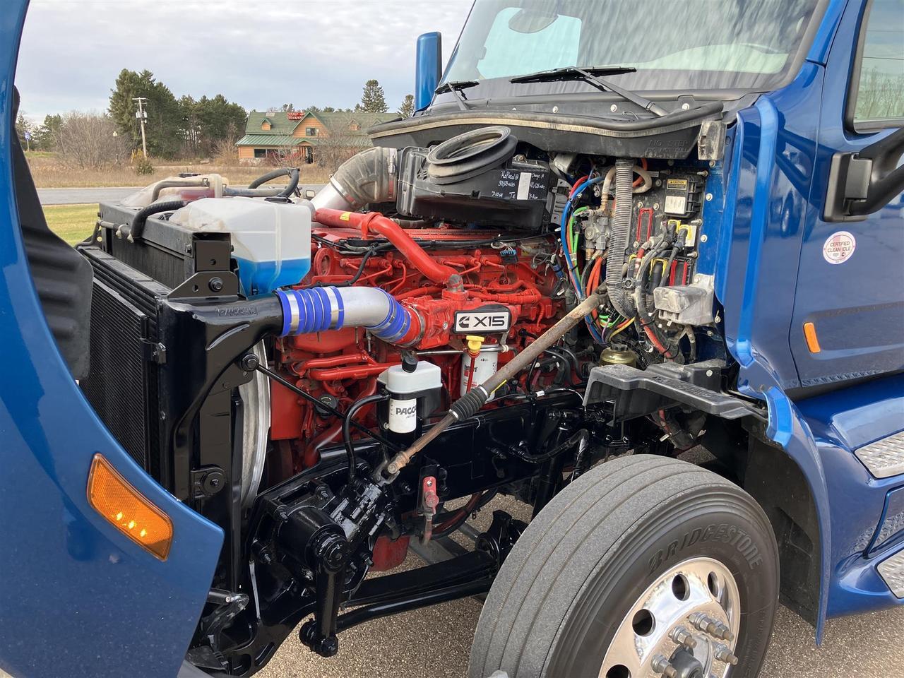 2022 Peterbilt 579 80&quot; Mid Roof Eau Claire WI