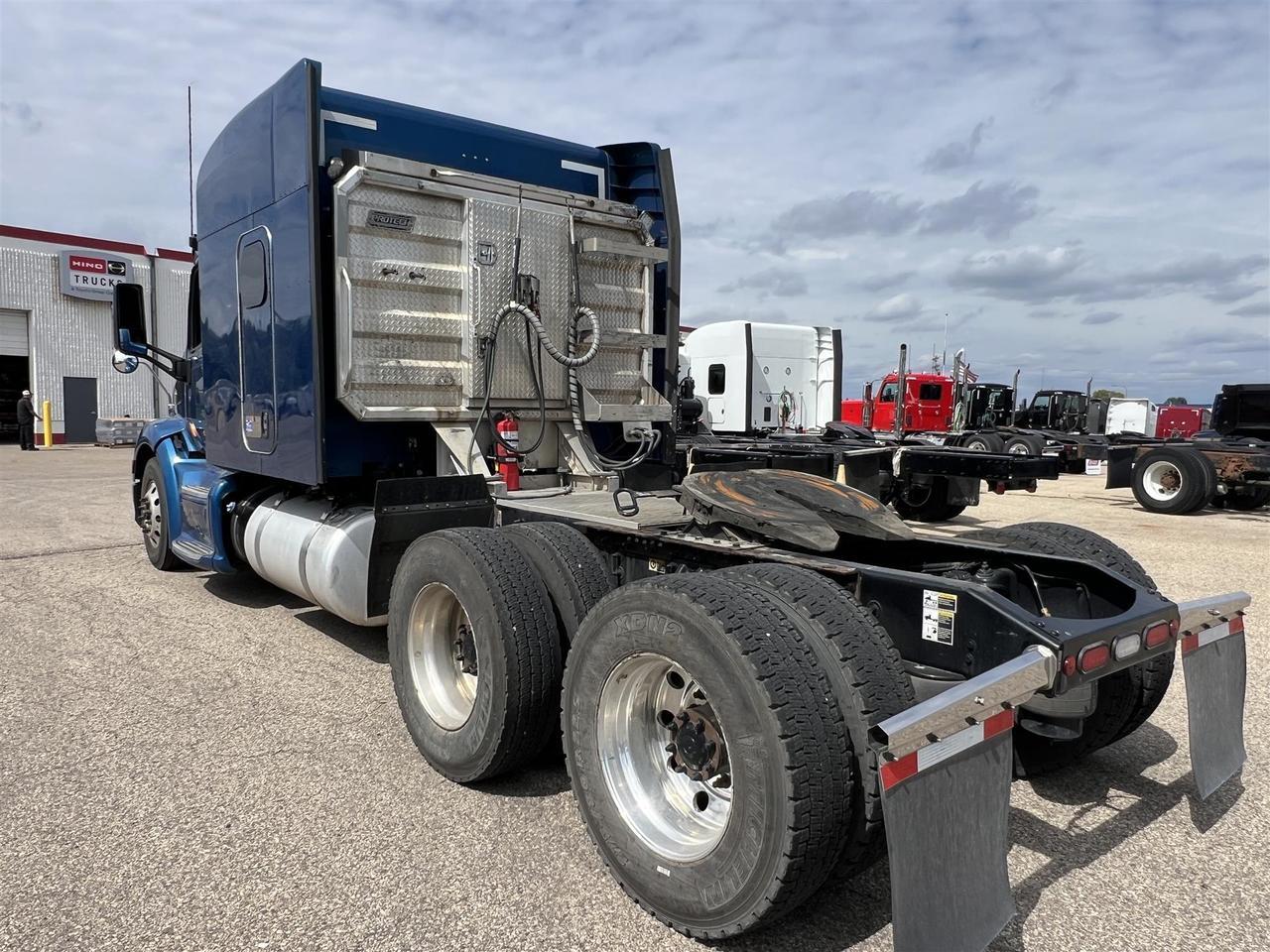 2022 Peterbilt 579 80&quot; Mid Roof Eau Claire WI