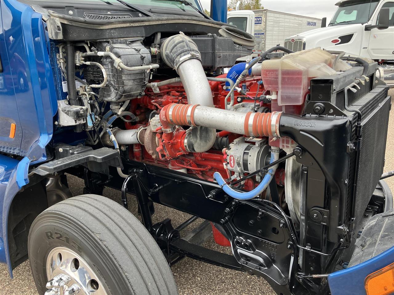 2022 Peterbilt 579 80&quot; Mid Roof Eau Claire WI