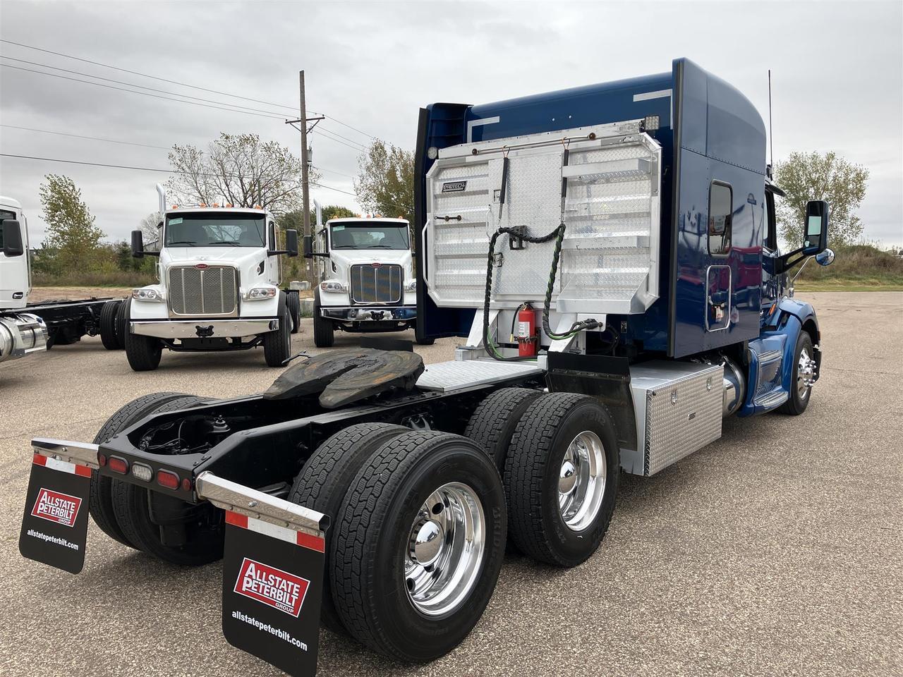 2022 Peterbilt 579 80&quot; Mid Roof Eau Claire WI