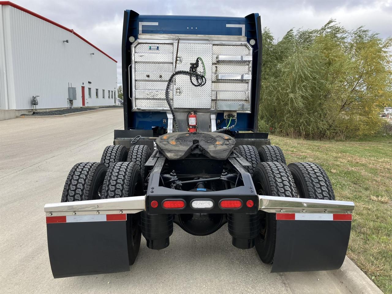 2022 Peterbilt 579 80&quot; Mid Roof Rochester MN
