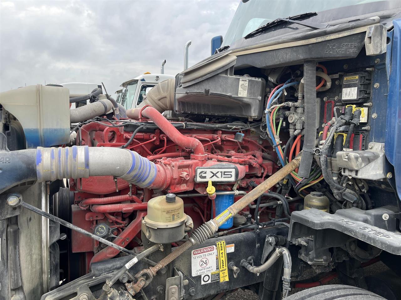 2022 Peterbilt 579 80&quot; Mid Roof Rochester MN