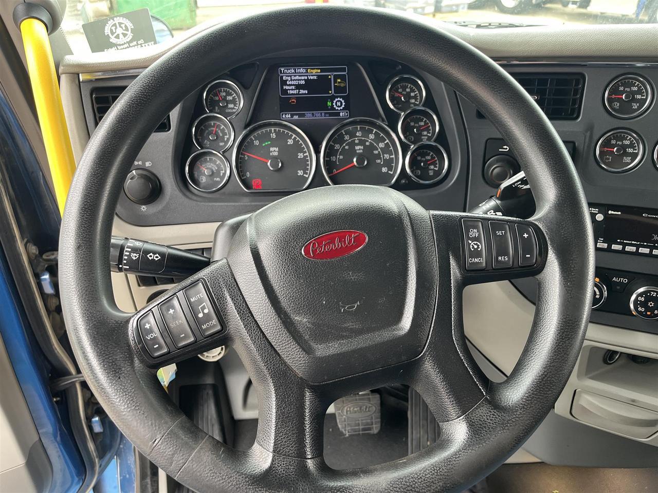 2022 Peterbilt 579 80&quot; Mid Roof Rochester MN
