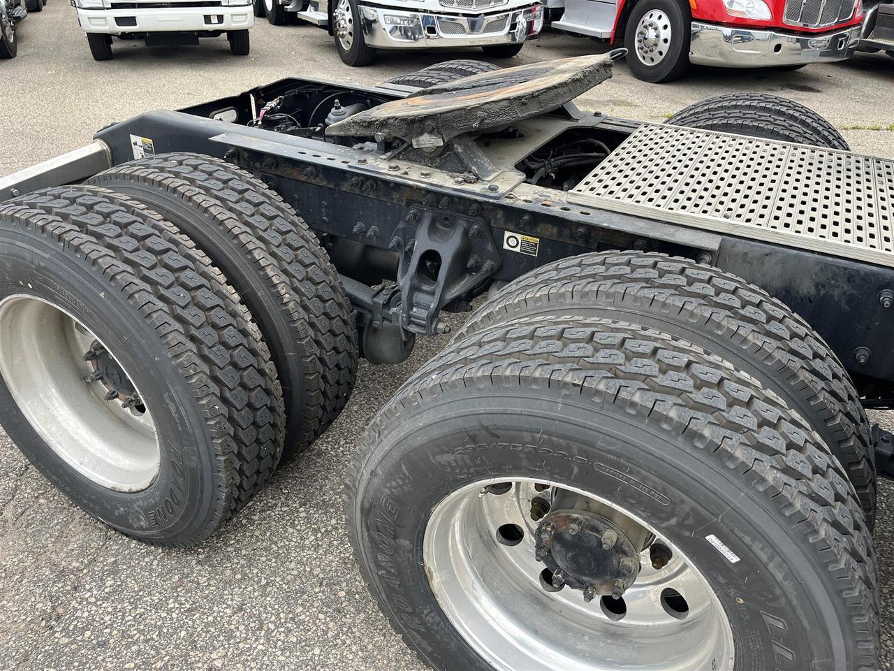 2022 Peterbilt 579 80&quot; Mid Roof Rochester MN