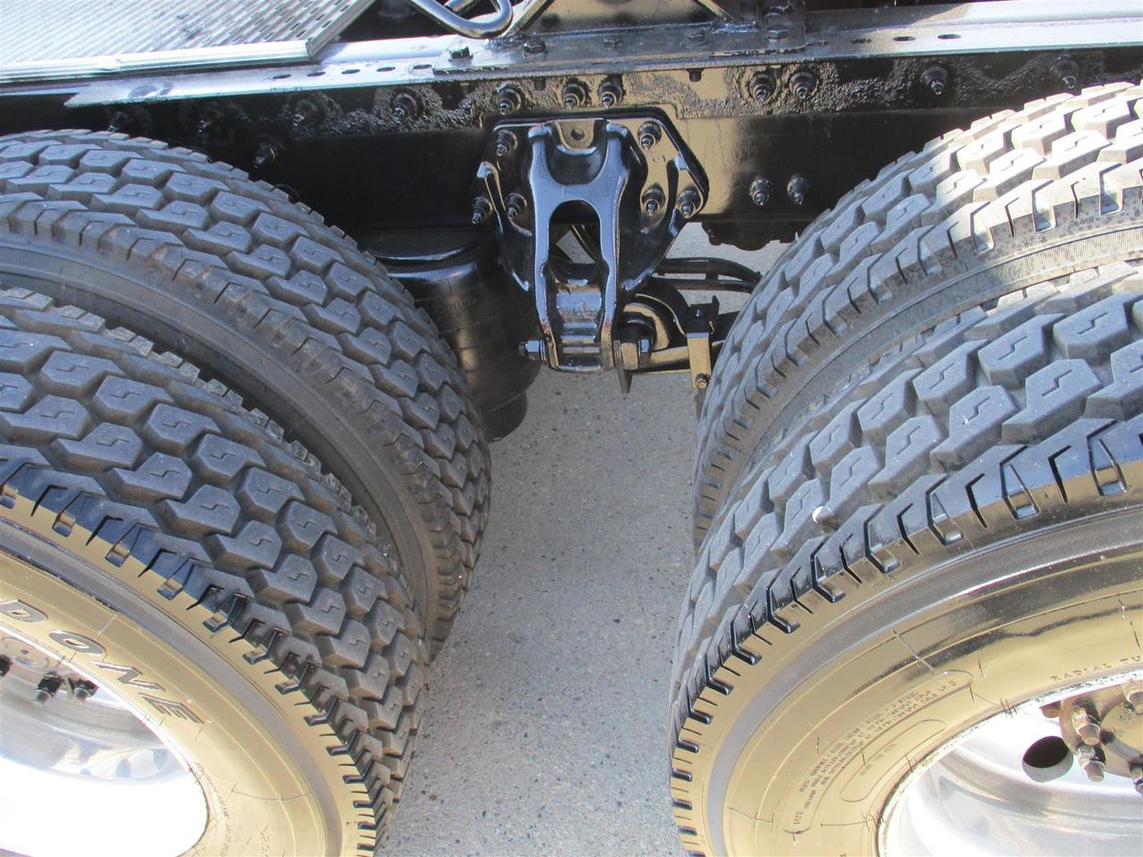 2022 Peterbilt 579 80&quot; Mid Roof Fargo ND