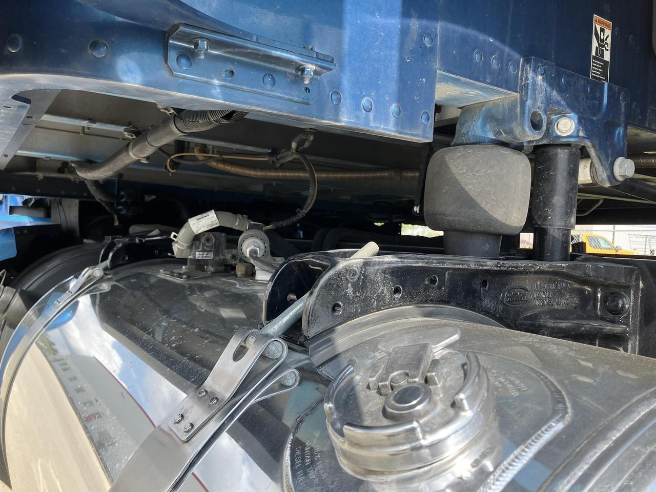 2022 Peterbilt 579 80&quot; Mid Roof Fargo ND