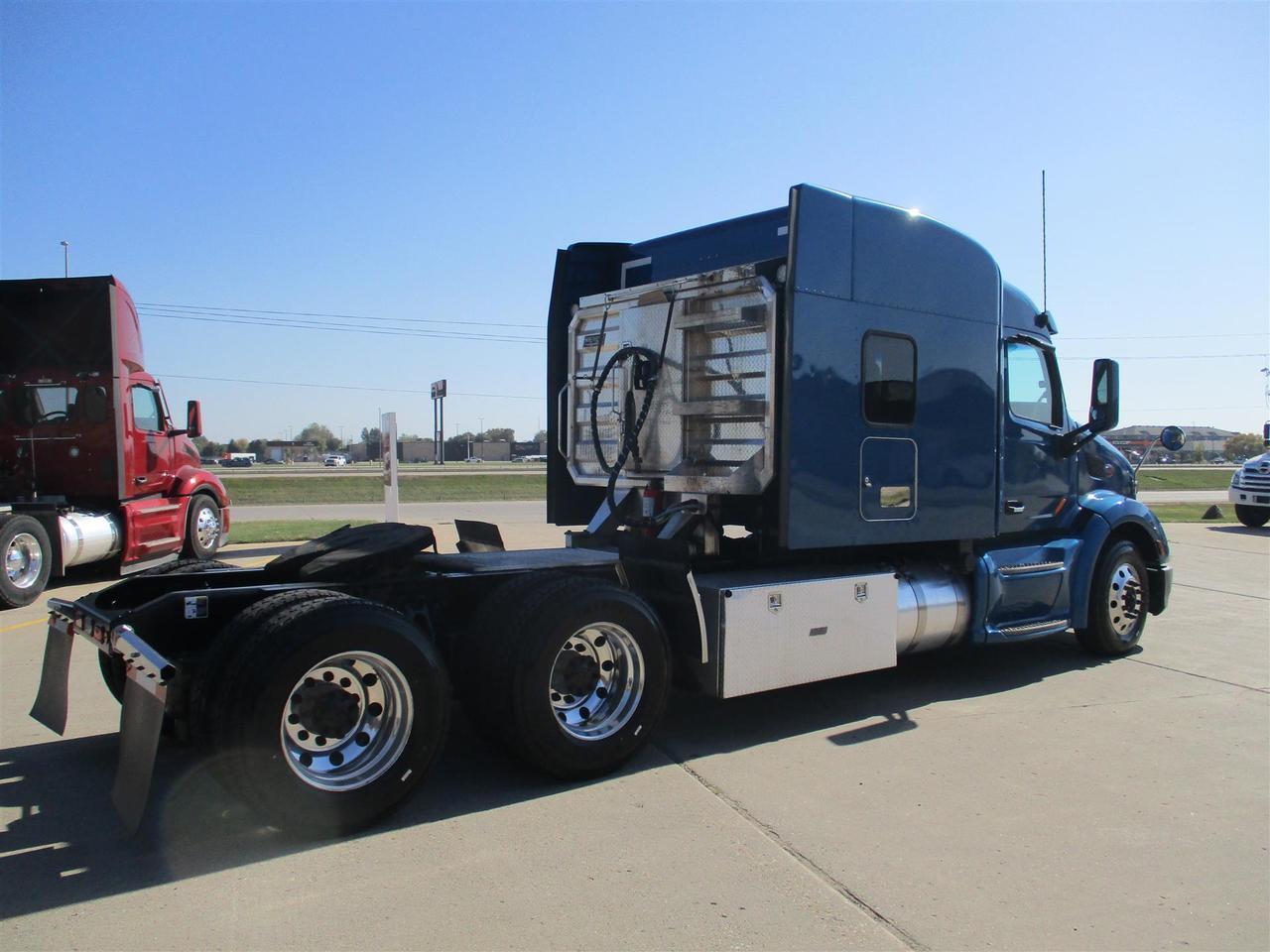 2022 Peterbilt 579 80&quot; Mid Roof Fargo ND