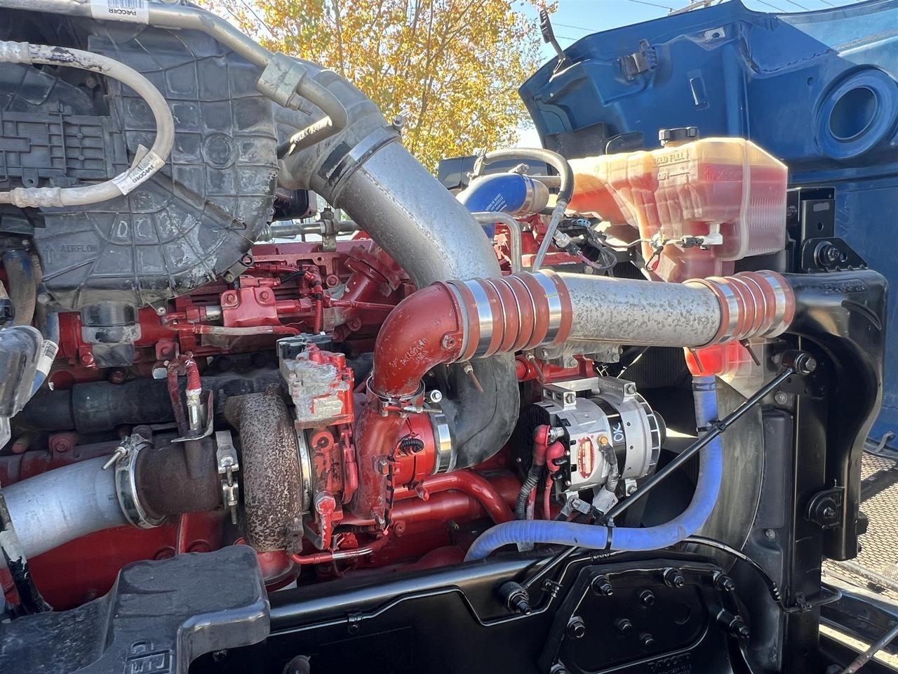 2022 Peterbilt 579 80&quot; Mid Roof South St. Paul MN