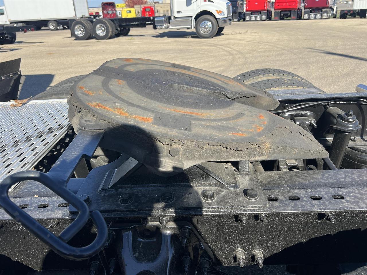 2022 Peterbilt 579 80&quot; Mid Roof South St. Paul MN