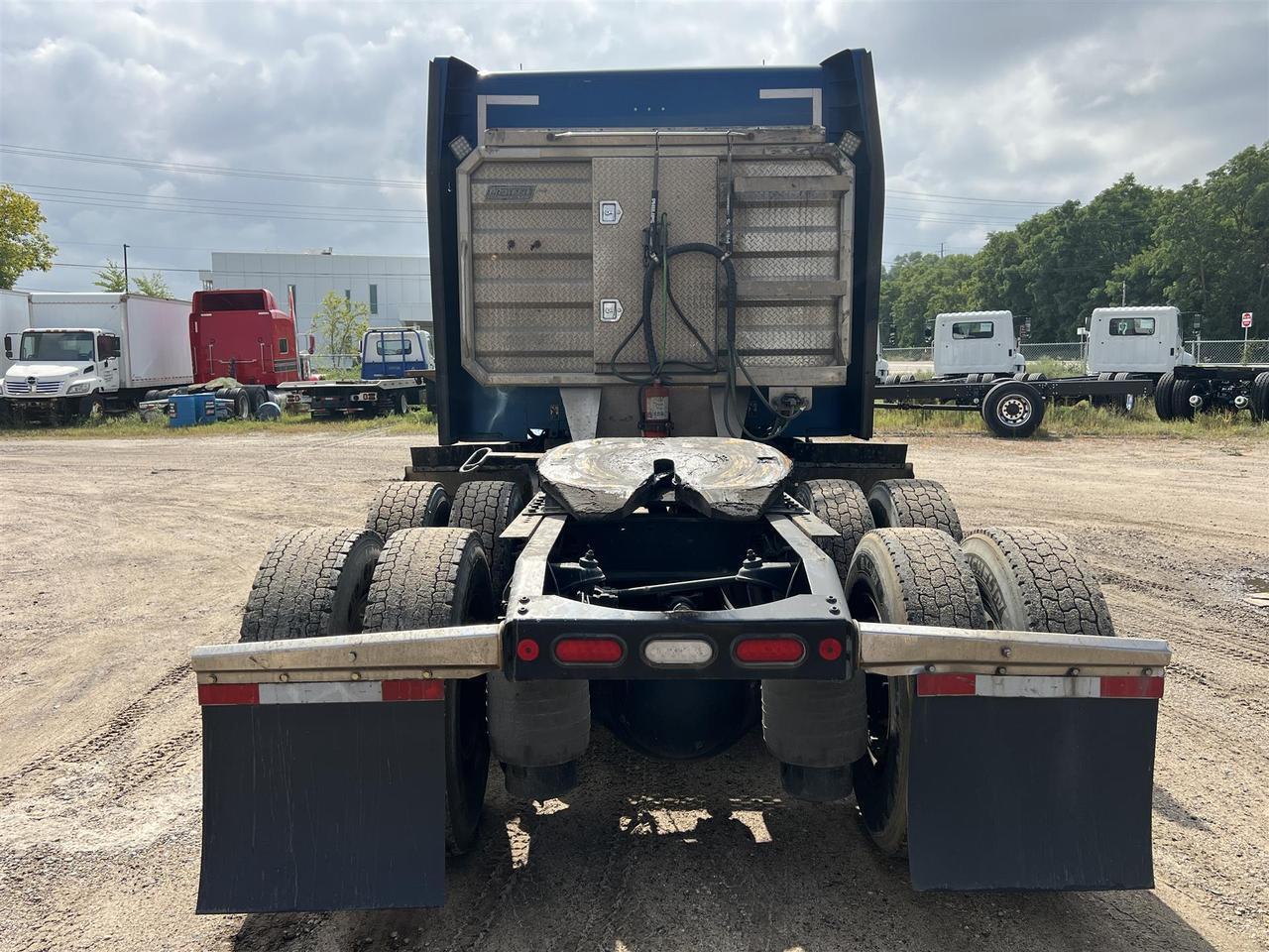 2022 Peterbilt 579 80&quot; Mid Roof South St. Paul MN