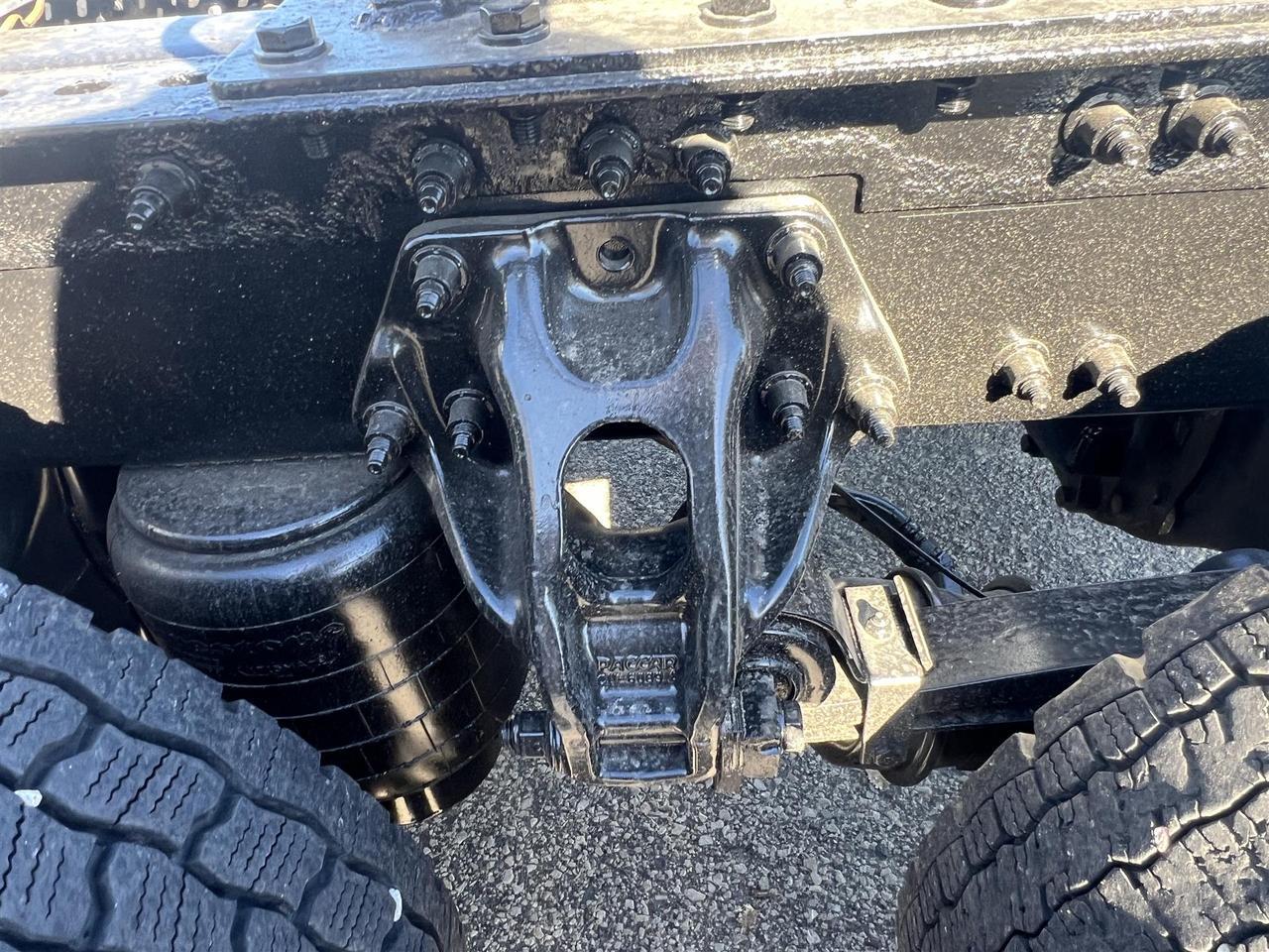 2022 Peterbilt 579 80&quot; Mid Roof South St. Paul MN