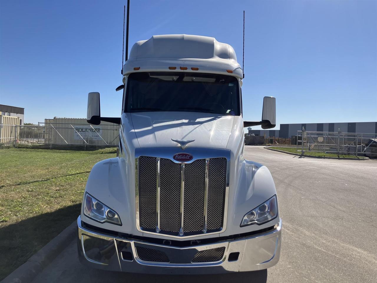 2022 Peterbilt 579