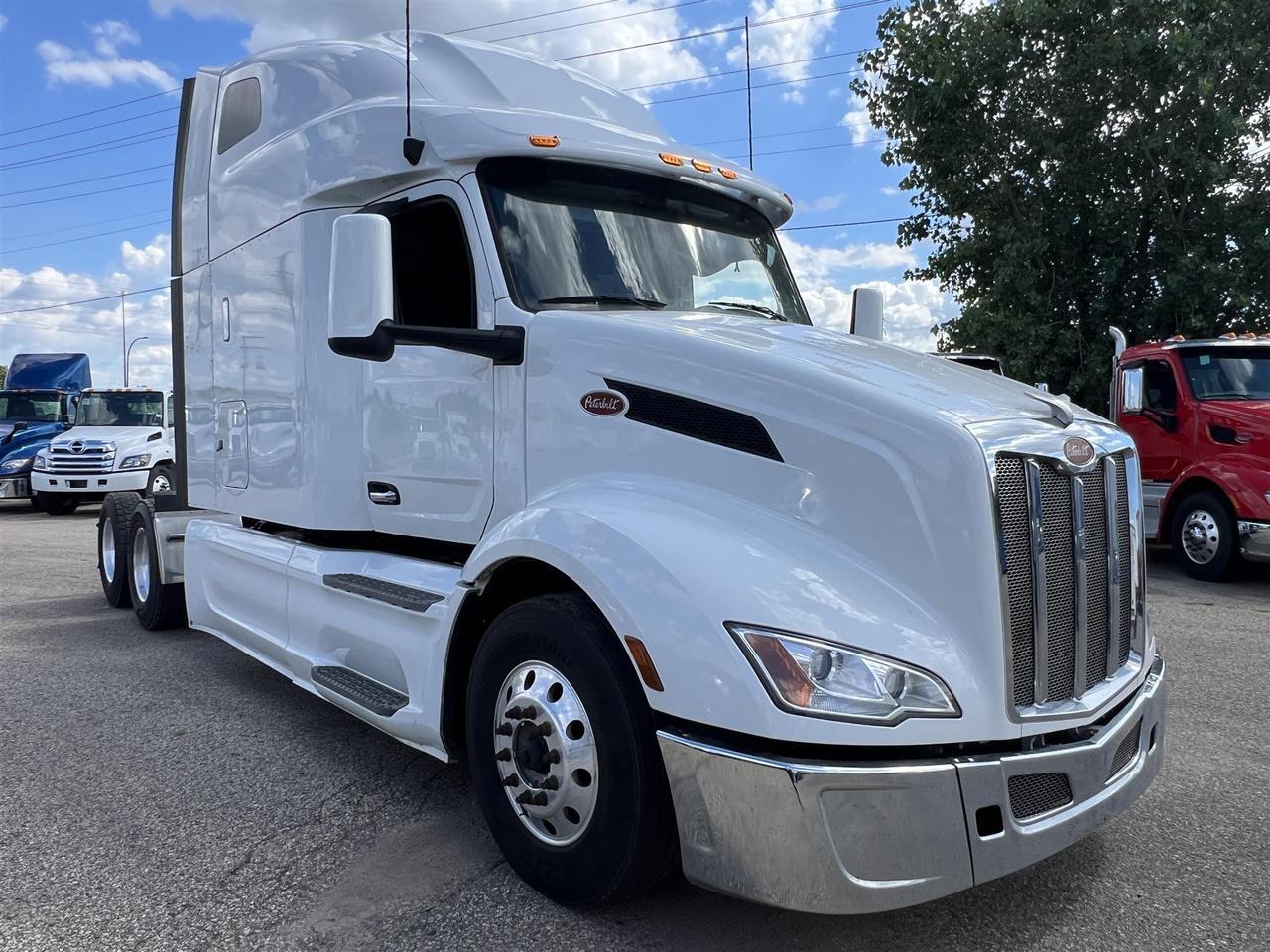 2022 Peterbilt 579 Ultraloft Rochester MN
