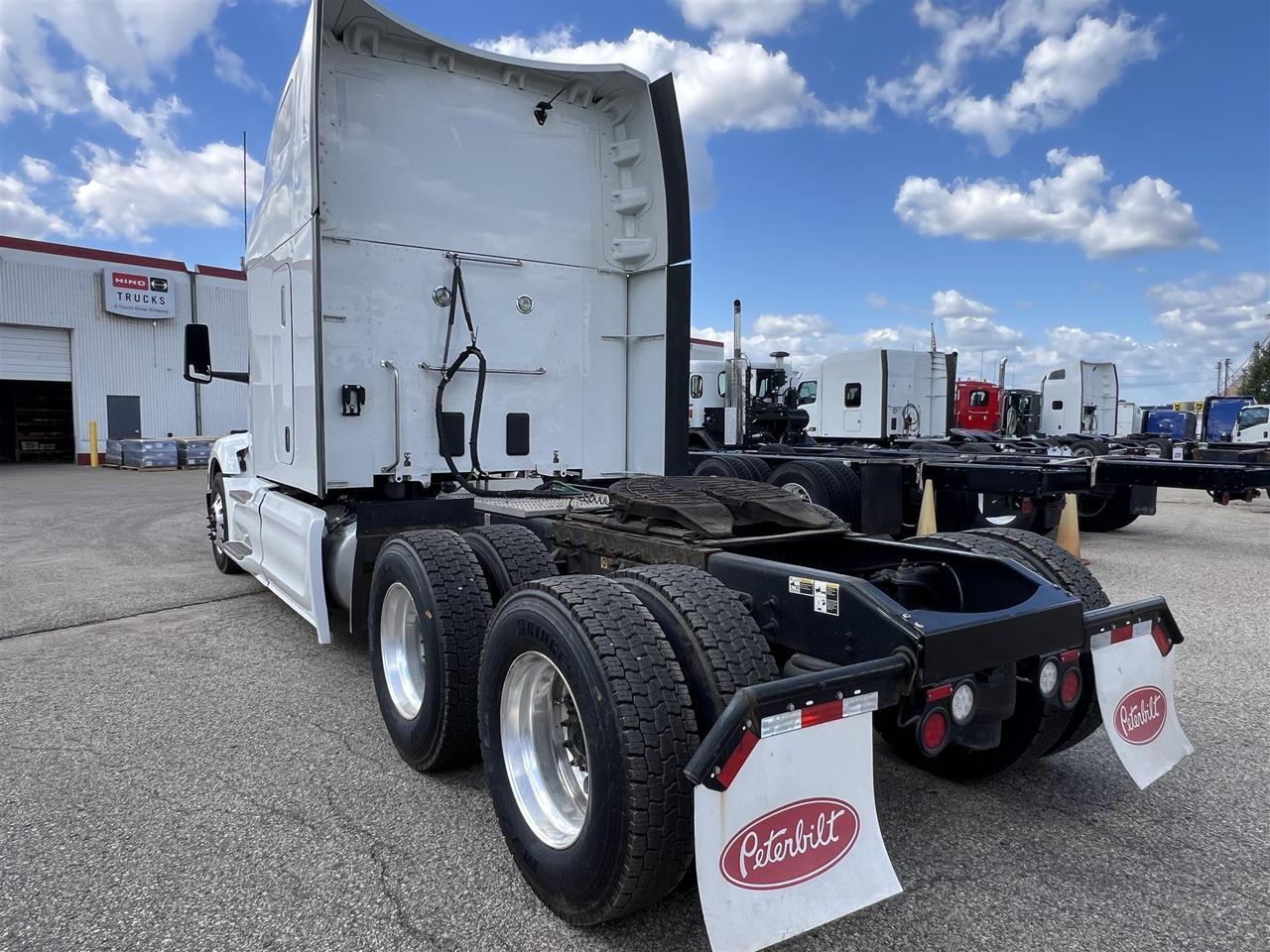 2022 Peterbilt 579 Ultraloft Rochester MN