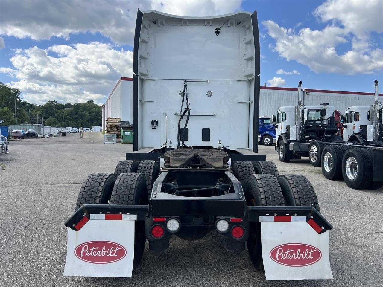 2022 Peterbilt 579 Ultraloft Rochester MN