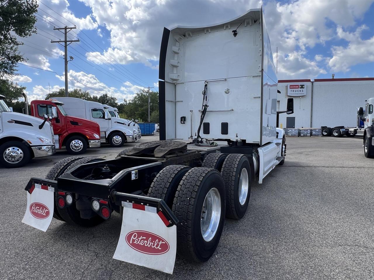 2022 Peterbilt 579 Ultraloft Rochester MN