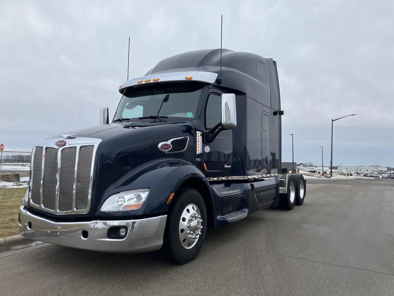 2022 Peterbilt 579
