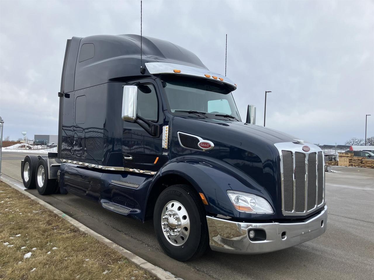 2022 Peterbilt 579
