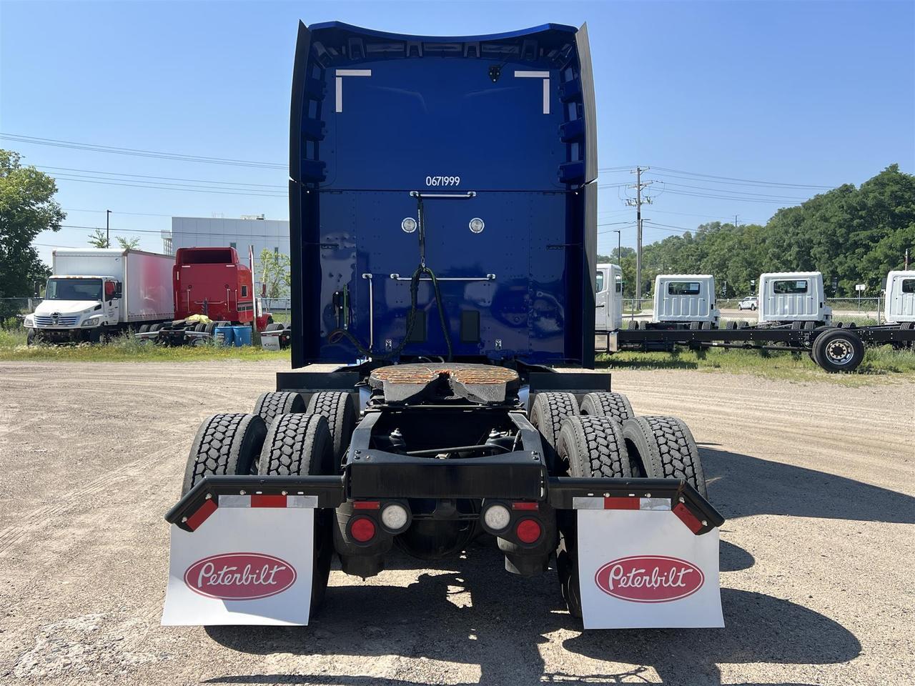 2022 Peterbilt 579 Ultraloft Rochester MN