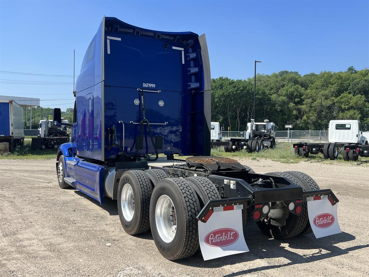 2022 Peterbilt 579 Ultraloft South St. Paul MN