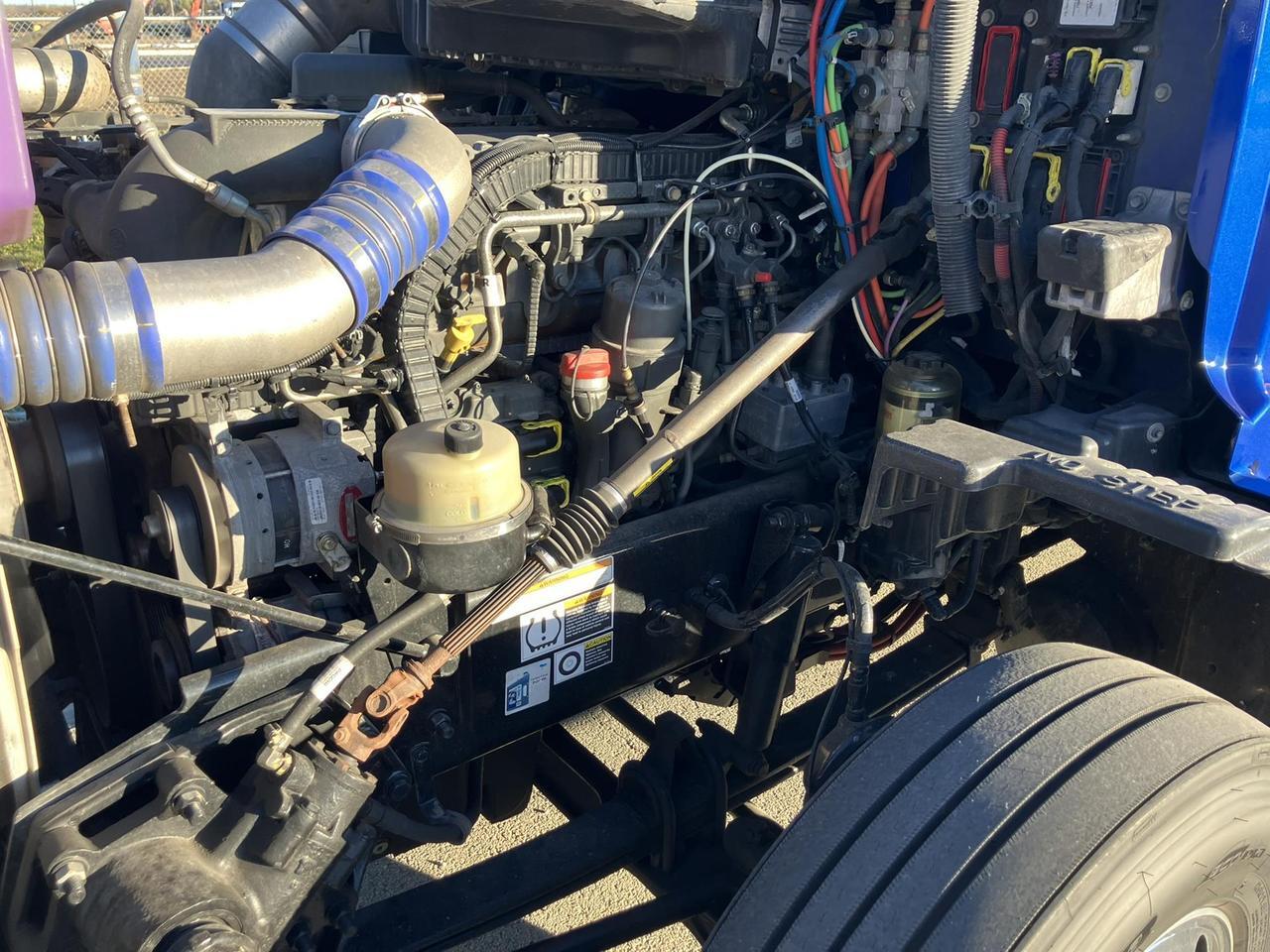 2022 Peterbilt 579 Ultraloft South St. Paul MN