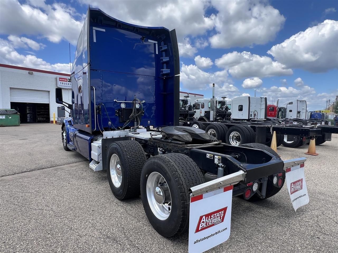 2022 Peterbilt 579 Ultraloft South St. Paul MN