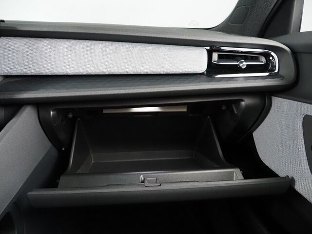 2022 Polestar 2 Long Range Dual Motor AWD *PERFORMANCE PKG, PILOT PKG, NAVIGATION, SAFETY ALERTS, ADAPTIVE CRUISE, 360 VIEW CAMERAS, COLOR TOUCHSCREEN, HEATED SEATS, 20 INCH WHEELS, ANDROID & APPLE Round Rock TX