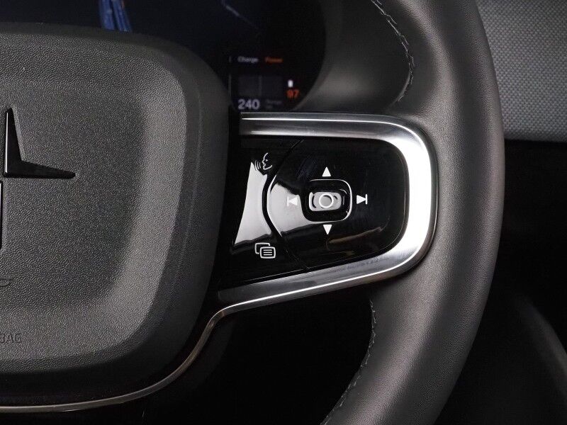 2022 Polestar 2 Long Range Dual Motor AWD *PERFORMANCE PKG, PILOT PKG, NAVIGATION, SAFETY ALERTS, ADAPTIVE CRUISE, 360 VIEW CAMERAS, COLOR TOUCHSCREEN, HEATED SEATS, 20 INCH WHEELS, APPLE Round Rock TX