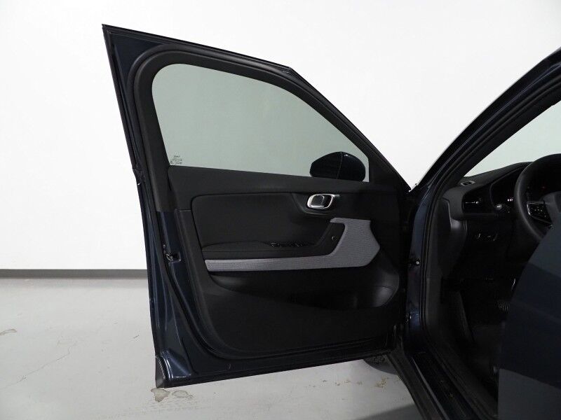 2022 Polestar 2 Long Range Dual Motor AWD *PERFORMANCE PKG, PILOT PKG, NAVIGATION, SAFETY ALERTS, ADAPTIVE CRUISE, 360 VIEW CAMERAS, COLOR TOUCHSCREEN, HEATED SEATS, 20 INCH WHEELS, APPLE Round Rock TX