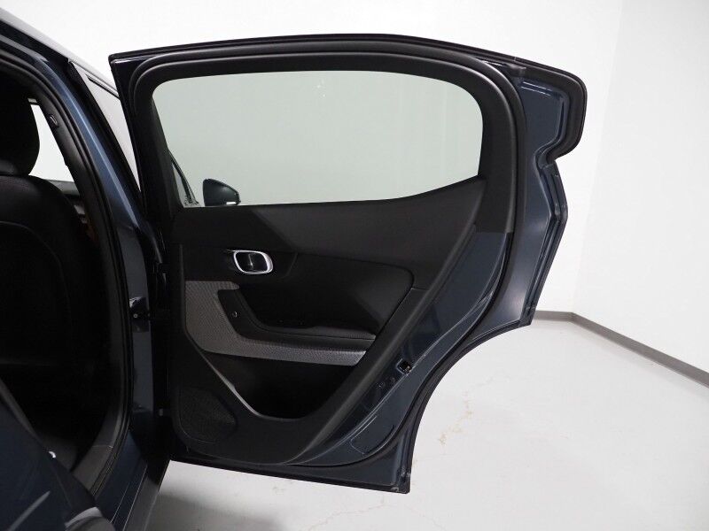 2022 Polestar 2 Long Range Dual Motor AWD *PERFORMANCE PKG, PILOT PKG, NAVIGATION, SAFETY ALERTS, ADAPTIVE CRUISE, 360 VIEW CAMERAS, COLOR TOUCHSCREEN, HEATED SEATS, 20 INCH WHEELS, APPLE Round Rock TX