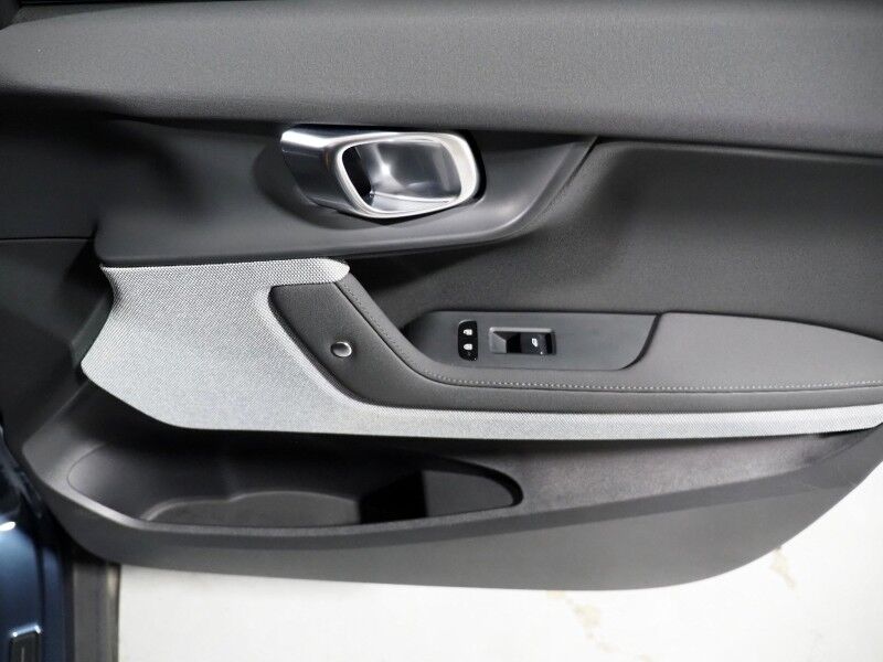 2022 Polestar 2 Long Range Dual Motor AWD *PERFORMANCE PKG, PILOT PKG, NAVIGATION, SAFETY ALERTS, ADAPTIVE CRUISE, 360 VIEW CAMERAS, COLOR TOUCHSCREEN, HEATED SEATS, 20 INCH WHEELS, APPLE Round Rock TX