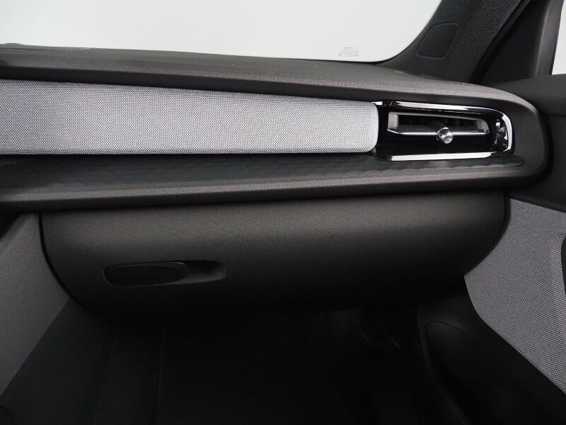 2022 Polestar 2 Long Range Dual Motor AWD *PERFORMANCE PKG, PILOT PKG, NAVIGATION, SAFETY ALERTS, ADAPTIVE CRUISE, 360 VIEW CAMERAS, COLOR TOUCHSCREEN, HEATED SEATS, 20 INCH WHEELS, APPLE Round Rock TX