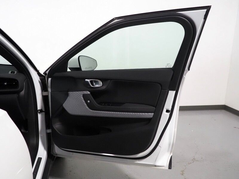 2022 Polestar 2 Long Range Dual Motor AWD *PLUS & PILOT PKGS, NAVIGATION, SAFETY ALERTS, ADAPTIVE CRUISE, 360 VIEW CAMERAS, PANORAMA MOONROOF, HEATED SEATS/STEERING, HARMAN/KARDON, ANDROID & APPLE Round Rock TX