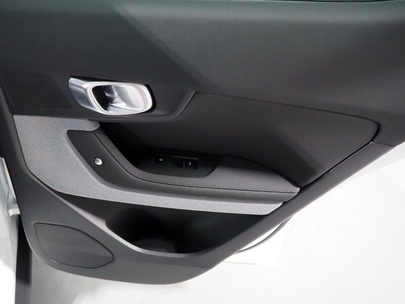 2022 Polestar 2 Long Range Dual Motor AWD *PLUS & PILOT PKGS, NAVIGATION, SAFETY ALERTS, ADAPTIVE CRUISE, 360 VIEW CAMERAS, PANORAMA MOONROOF, HEATED SEATS/STEERING, HARMAN/KARDON, ANDROID & APPLE Round Rock TX