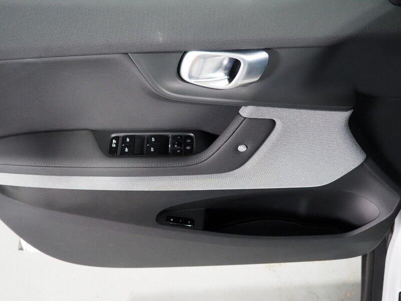 2022 Polestar 2 Long Range Dual Motor AWD *PLUS & PILOT PKGS, NAVIGATION, SAFETY ALERTS, ADAPTIVE CRUISE, 360 VIEW CAMERAS, PANORAMA MOONROOF, HEATED SEATS/STEERING, HARMAN/KARDON, ANDROID & APPLE Round Rock TX