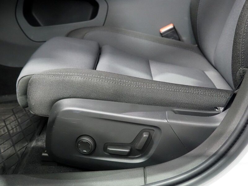 2022 Polestar 2 Long Range Dual Motor AWD *PLUS & PILOT PKGS, NAVIGATION, SAFETY ALERTS, ADAPTIVE CRUISE, 360 VIEW CAMERAS, PANORAMA MOONROOF, HEATED SEATS/STEERING, HARMAN/KARDON, ANDROID & APPLE Round Rock TX