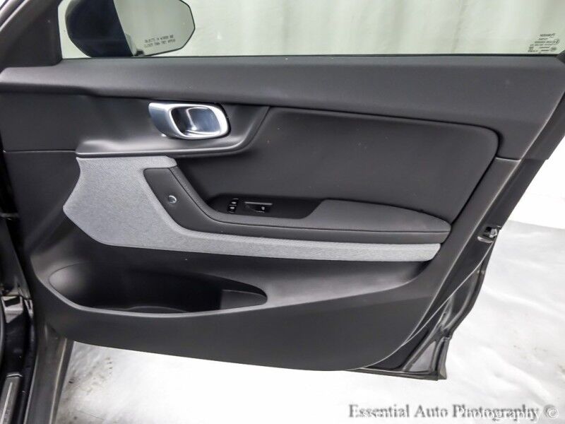 2022 Polestar 2 PRICE INCLUDES $4000 IRS TAX CREDIT!! YOU MUST QUALIFY!! Willowbrook IL