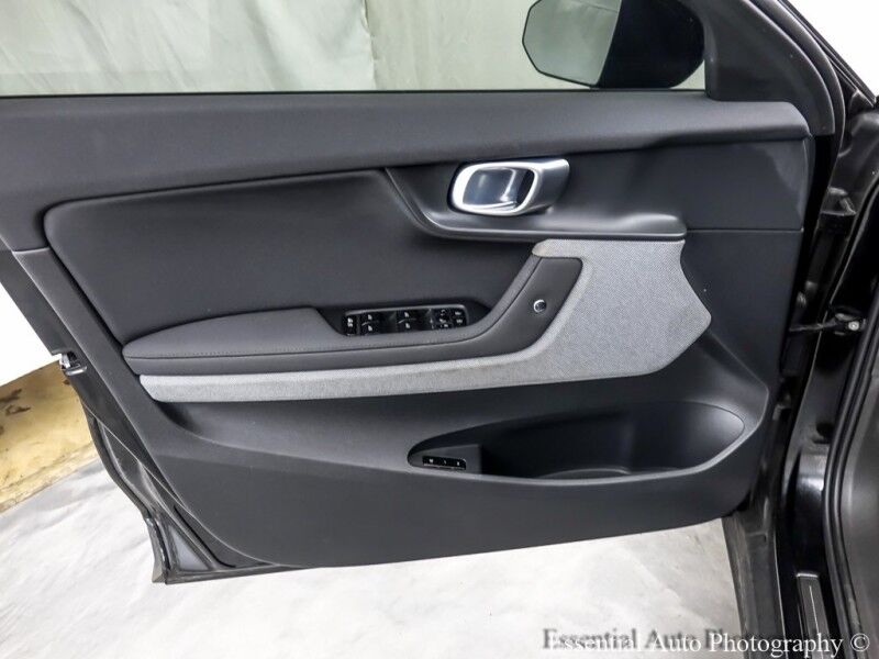 2022 Polestar 2 PRICE INCLUDES $4000 IRS TAX CREDIT!! YOU MUST QUALIFY!! Willowbrook IL