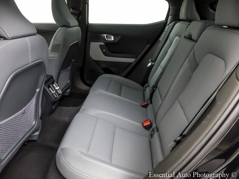 2022 Polestar 2 PRICE INCLUDES THE $4000 ILLINOIS EV TAX CREDIT Willowbrook IL