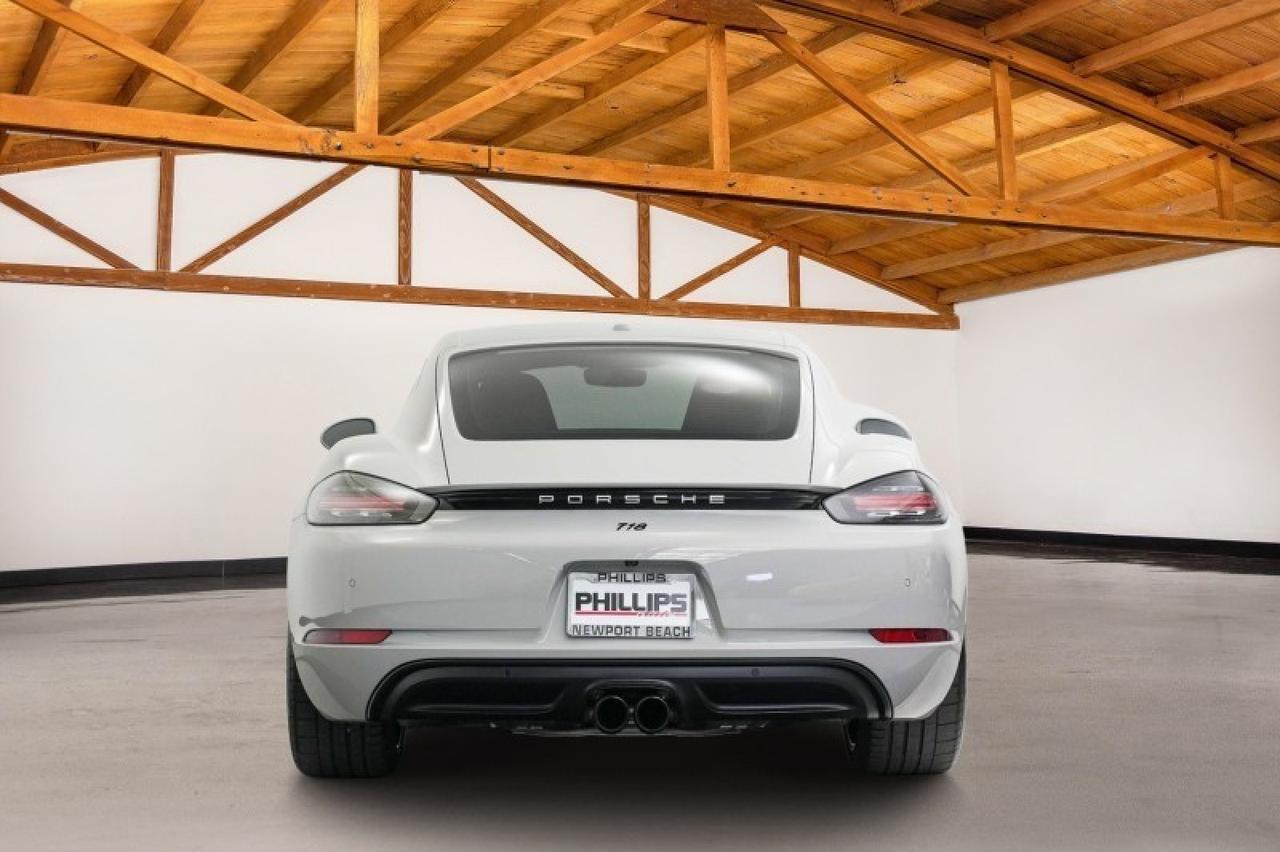 2022 Porsche Cayman Base T photo 4