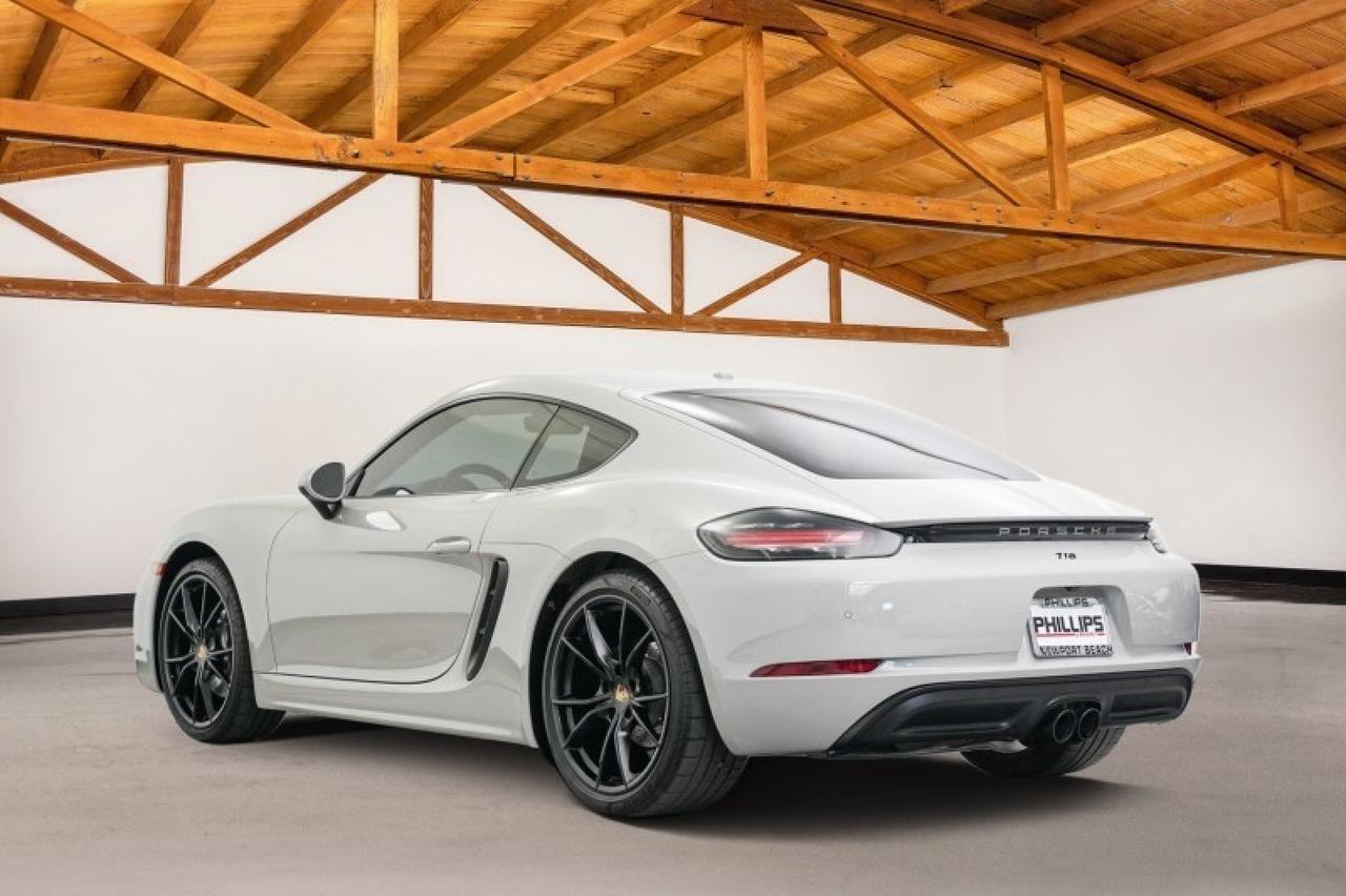 2022 Porsche Cayman Base T photo 3