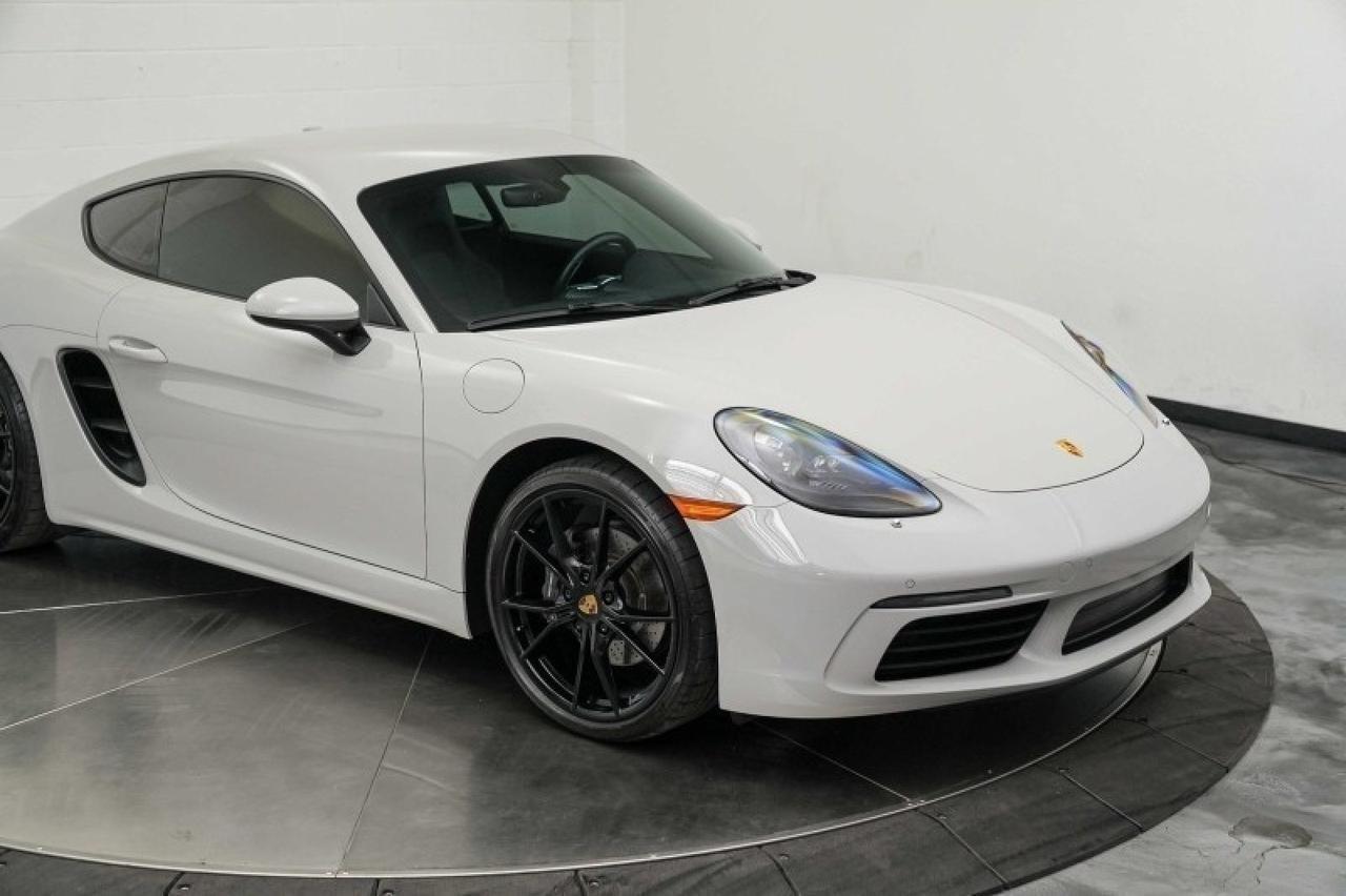 2022 Porsche Cayman Base T photo 11