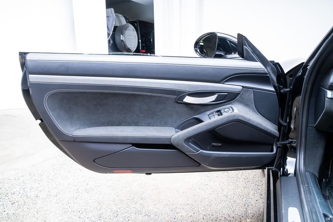 2022 Porsche 718 Cayman GT4 6 Spd Manual Adaptive Sport Seats (18-Way) Portland OR