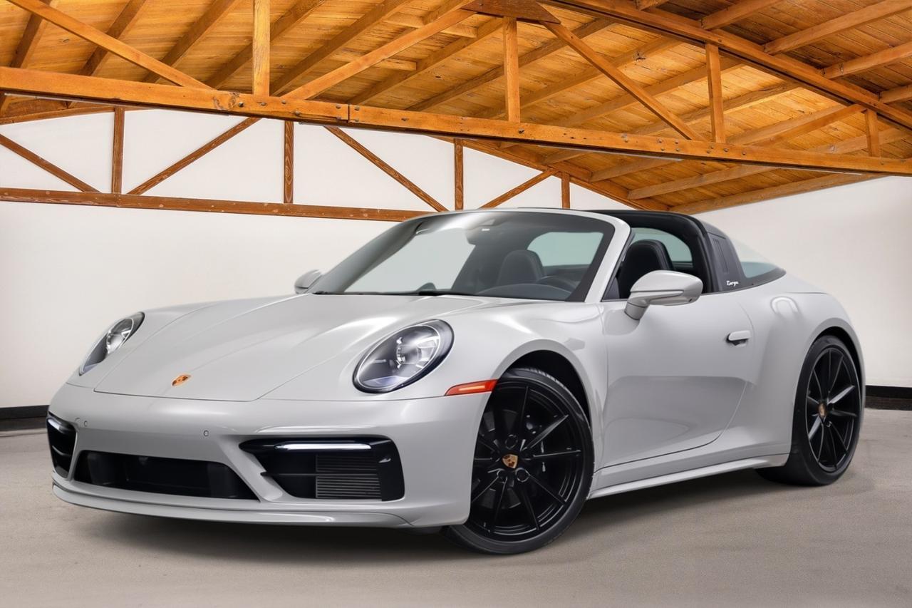 2022 Porsche 911 4S